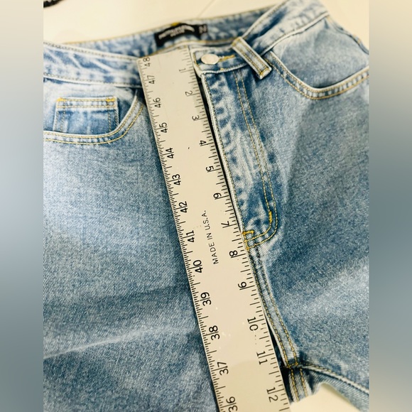 PrettyLittleThing Jeans Relaxed Fit High Rise Straight Leg Denim Light Wash SZ 4 - Picture 12 of 15